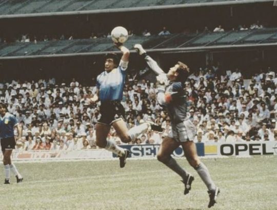 maradona_mano_de_dios